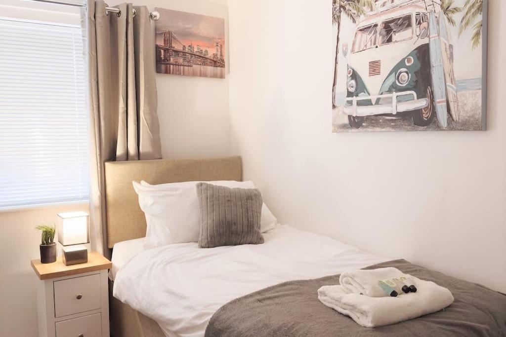 Immaculate 5 Bedroom House Rockingham Ngoại thất bức ảnh